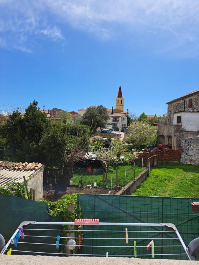 Sobe Anja Guest House Brtonigla Bagian luar foto
