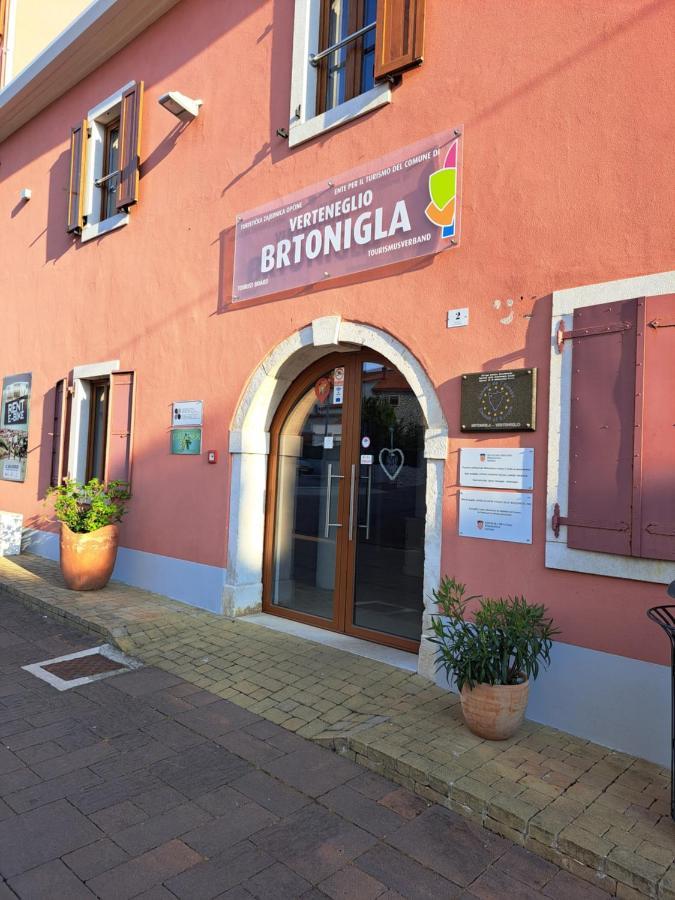 Sobe Anja Guest House Brtonigla Bagian luar foto