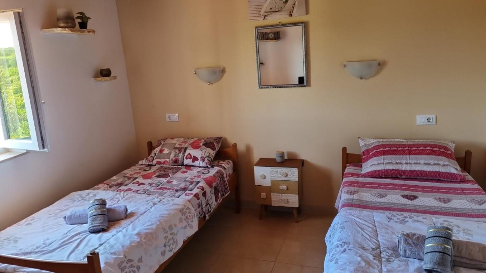Sobe Anja Guest House Brtonigla Bagian luar foto