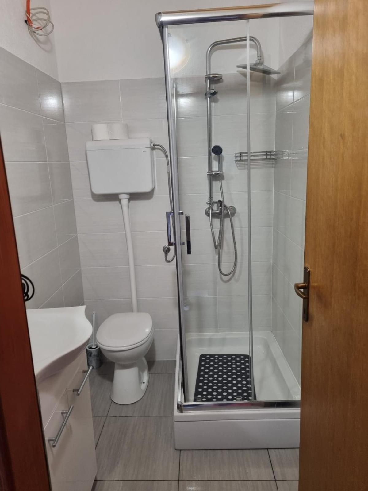 Sobe Anja Guest House Brtonigla Bagian luar foto