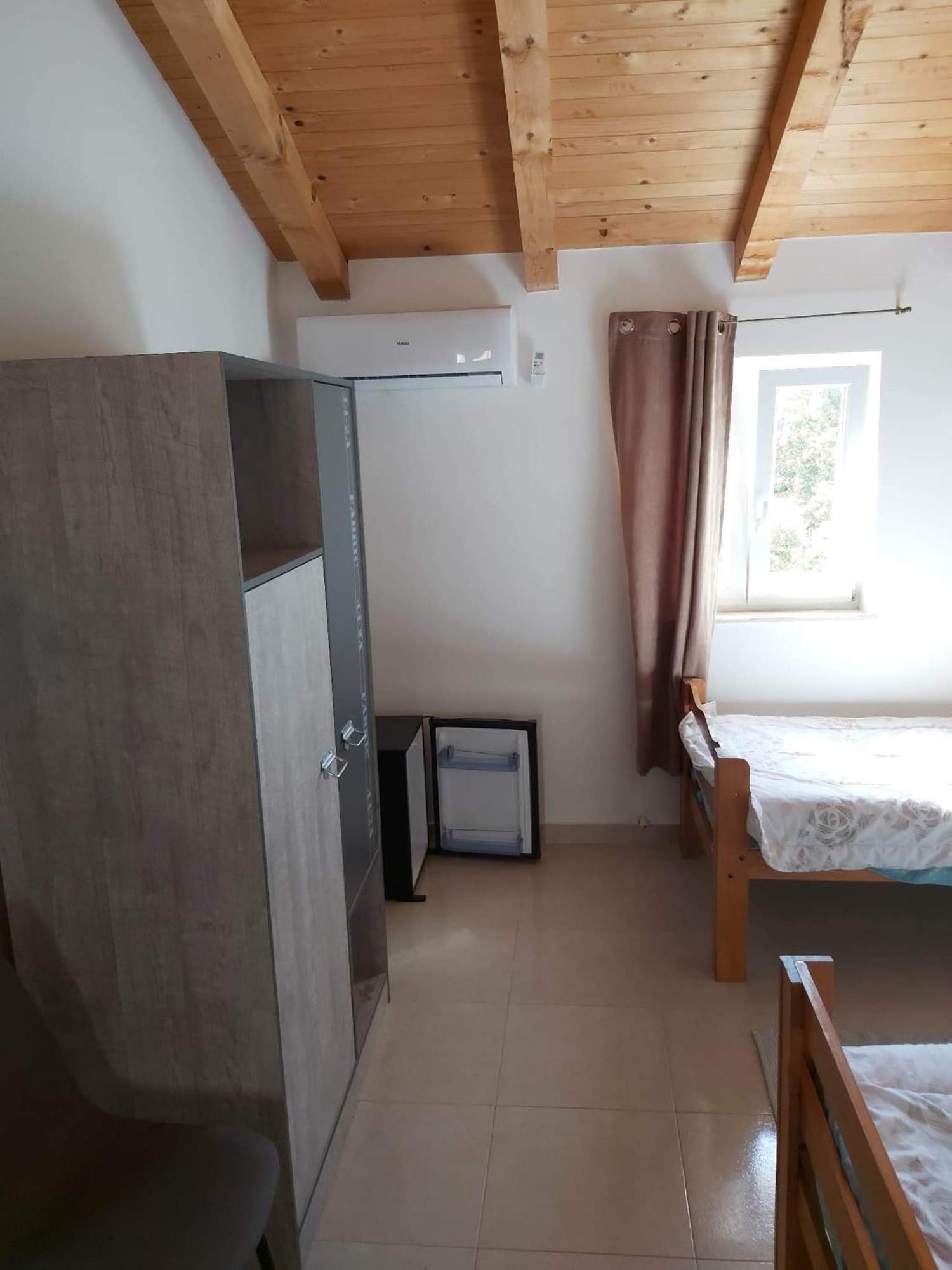 Sobe Anja Guest House Brtonigla Ruang foto